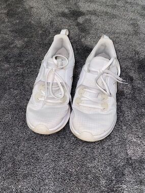 Nike Air Max Women’s Sneakers Size 6 White | Casual Summer Tennis Shoes